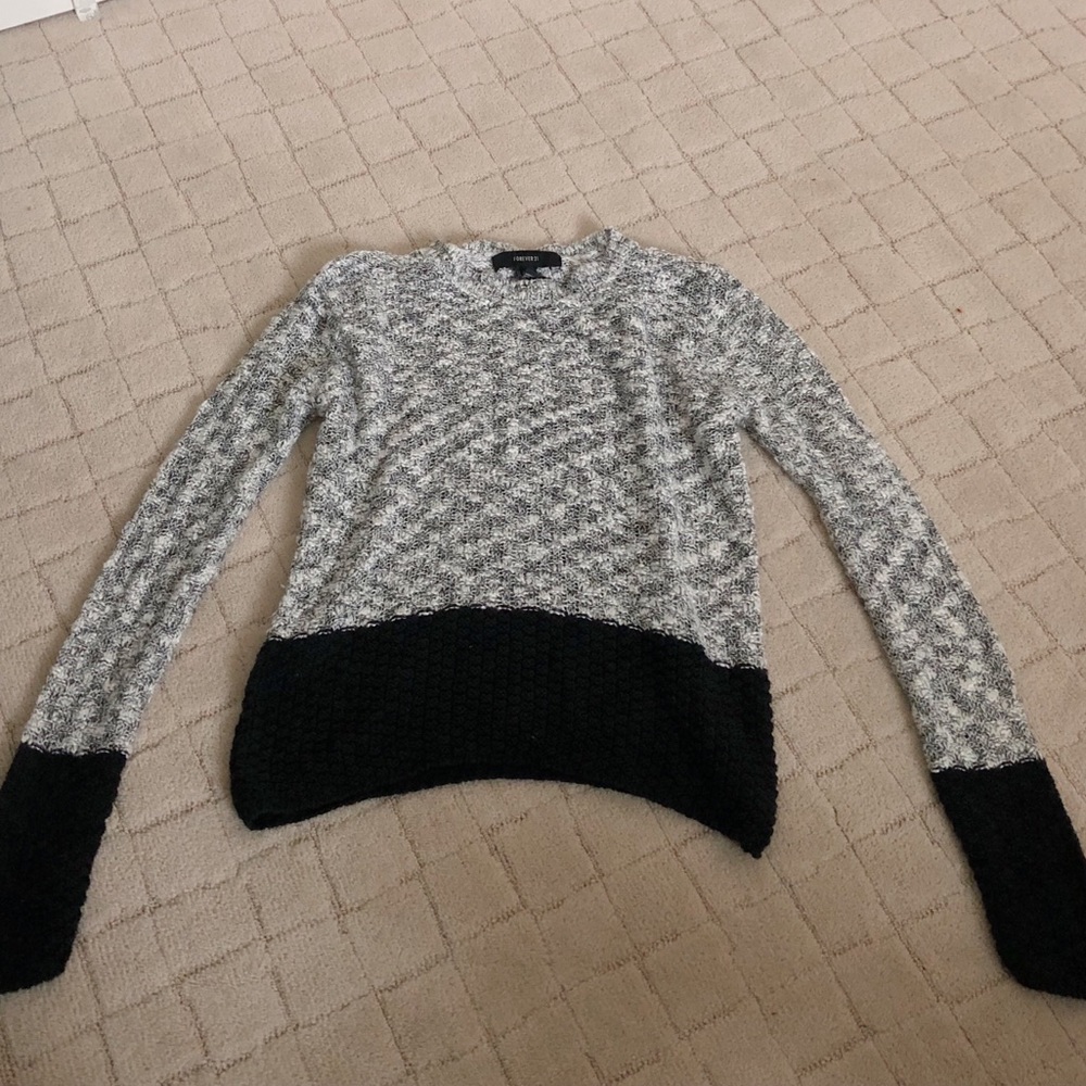 🖤 Colorblock Sweater